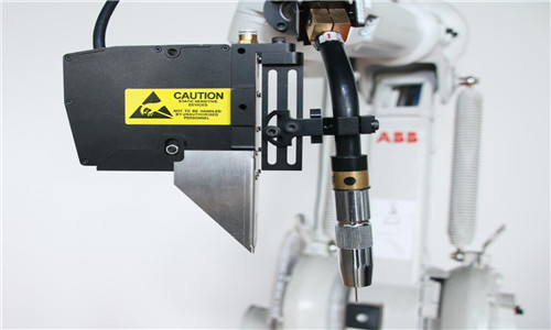 好的激光位移传感器有什么不同